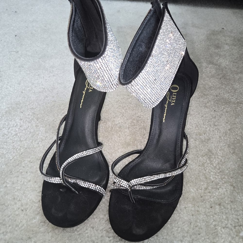 Elegant Black and Silver Women's Sandals